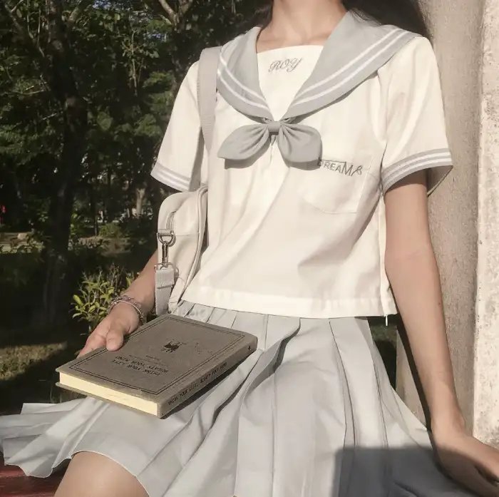 僵尸小屁孩